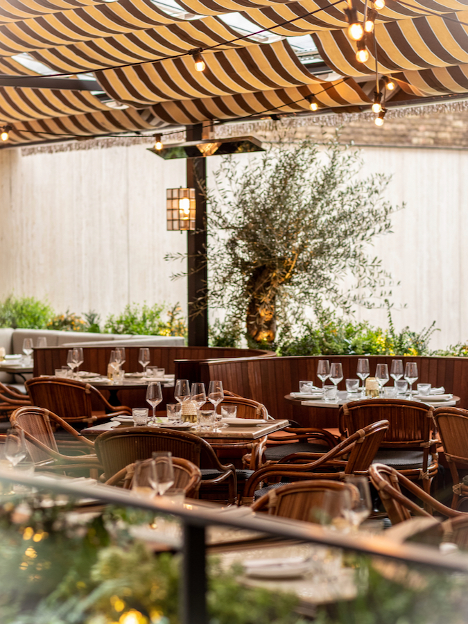 The-MAINE-Mayfair-Terrace-outdoor